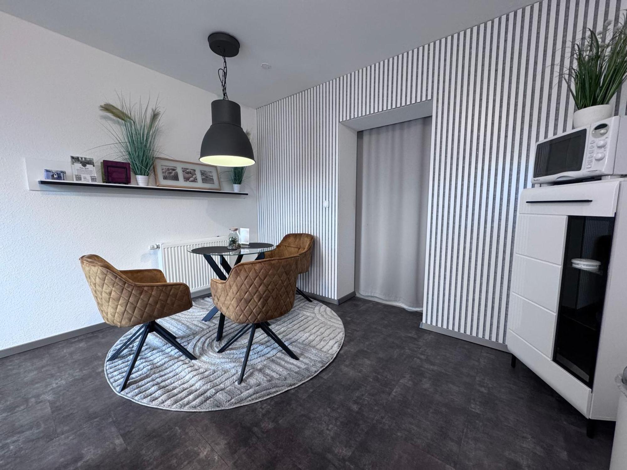 Barrierefrei - 24std-check-in Kontaktlos - Kingsize Bed - W-lan - Parkplatz W 3 * Bueckeburg